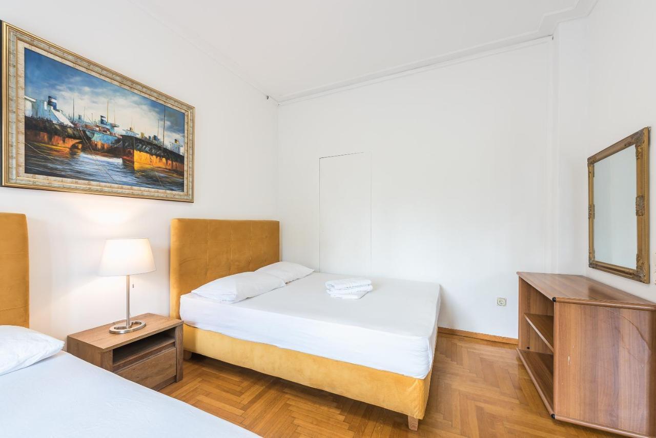 Victoria Plaza Palace Apartments Атина Екстериор снимка