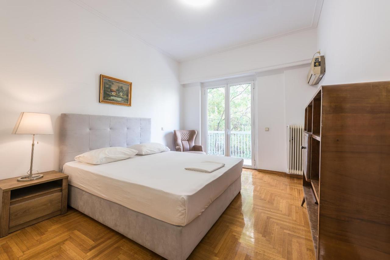Victoria Plaza Palace Apartments Атина Екстериор снимка