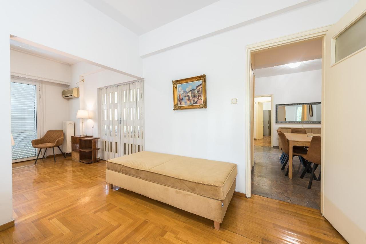 Victoria Plaza Palace Apartments Атина Екстериор снимка