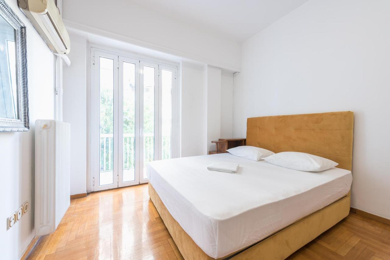 Victoria Plaza Palace Apartments Атина Екстериор снимка